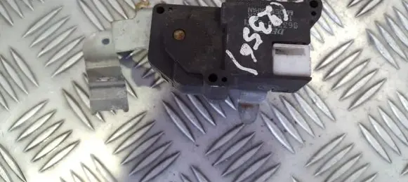 Toyota Camry Air flap motor/actuator 0637006331 063700-6331