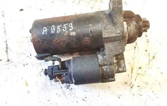 Skoda Fabia Mk2 (5J) Starter motor 1005831344