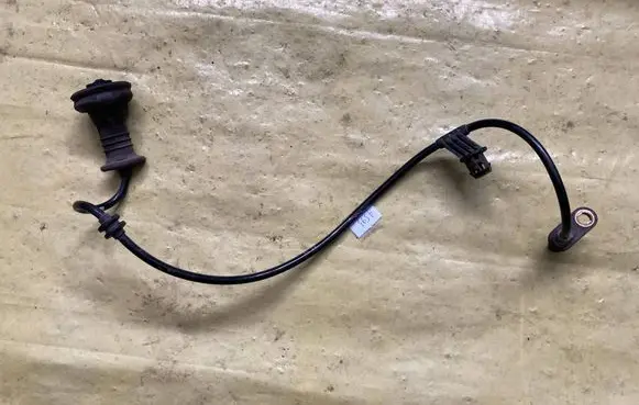 Mercedes-Benz A W169 ABS rear brake sensor A1695400817
