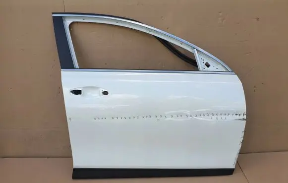 KIA Xceed Front door