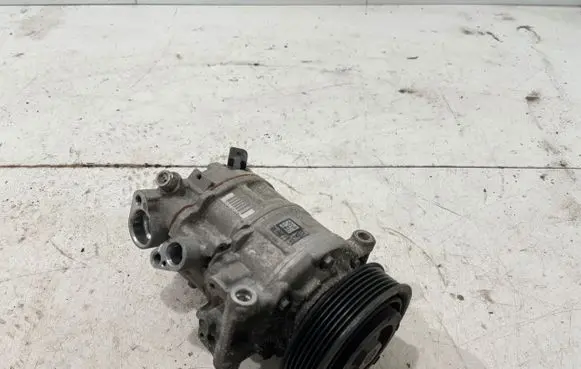 Audi A4 S4 B9 Air conditioning (A/C) compressor (pump) 4M0816803