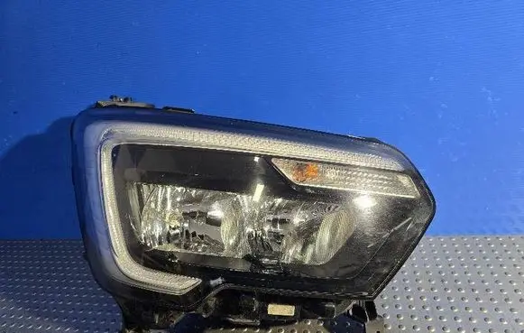 Renault Master III Headlight/headlamp 260105567R