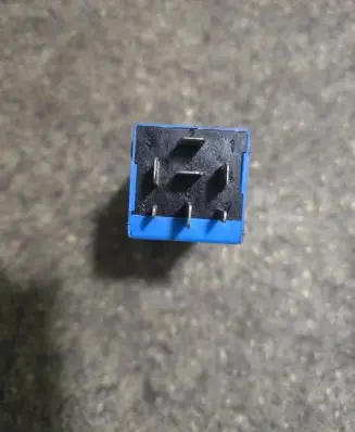 BMW 5 E39 Other relay 1383417