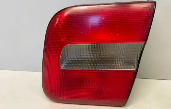 Volvo S70 V70 V70 XC Tailgate rear/tail lights 9157009