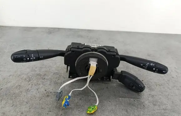Peugeot 206 Wiper turn signal indicator stalk/switch 96542560XT