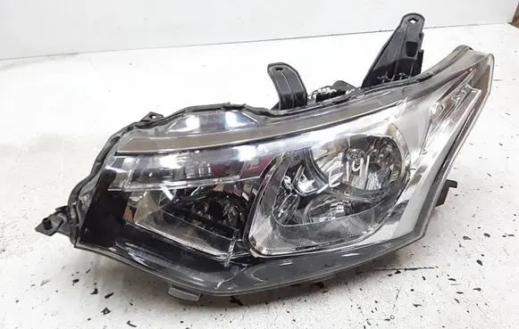 Mitsubishi Outlander Headlight/headlamp 8301C199
