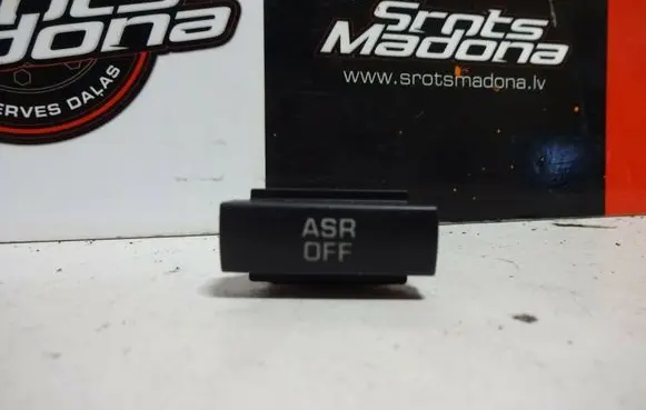 Traction control (ASR) switch
