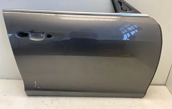 Maserati Ghibli Front door