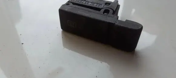 Audi 80 90 S2 B4 Windscreen/window heater switch SAEQC83FK3877