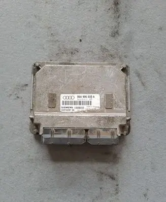 Audi A3 S3 8L Engine control unit/module 06A906033A