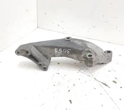 Volkswagen Transporter - Caravelle T4 Gearbox mounting bracket 02G409905