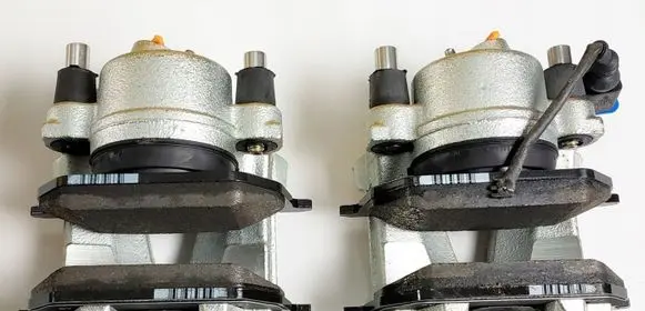Volkswagen Golf VII Front brake caliper 5Q0615105CC