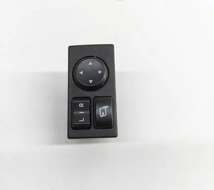 Wing mirror switch