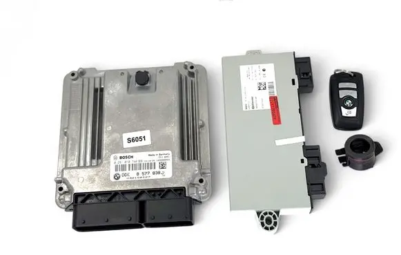 BMW 5 F10 F11 Engine ECU kit and lock set 8577838 0281030740