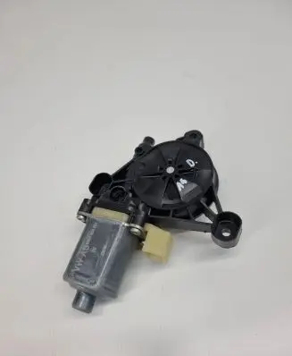 Audi A5 Front door window regulator motor 8W0959801