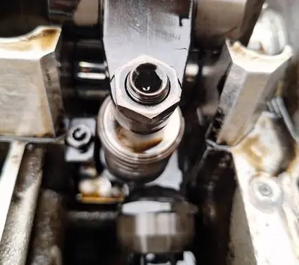 Fuel injector
