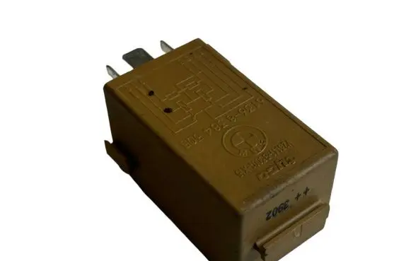 Land Rover Range Rover L322 Window wiper relay 8384505 61368384505 V23141B3001X15