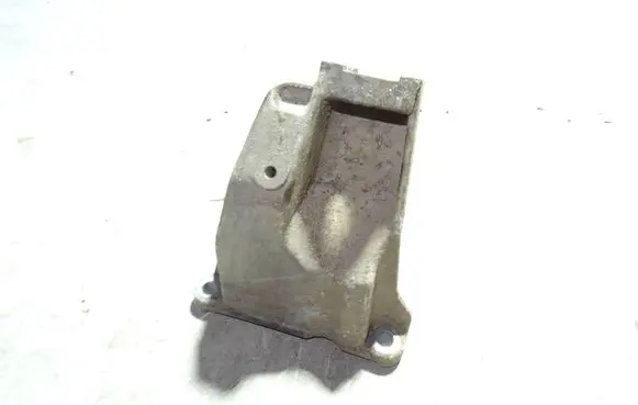 Audi A8 S8 D2 4D Engine mounting bracket 4D0199308A