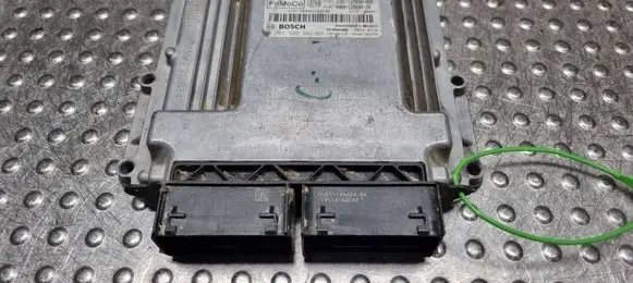 Ford Fiesta Engine control unit/module ECU S25135220 J1B112A650AGA