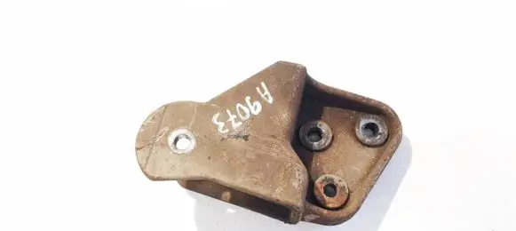Dodge Caliber Engine mounting bracket 8522
