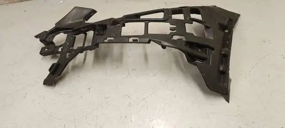 Mercedes-Benz C W205 Front bumper mounting bracket A2058850565
