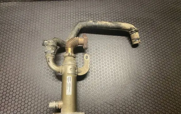 Ford S-MAX EGR valve cooler 8653691