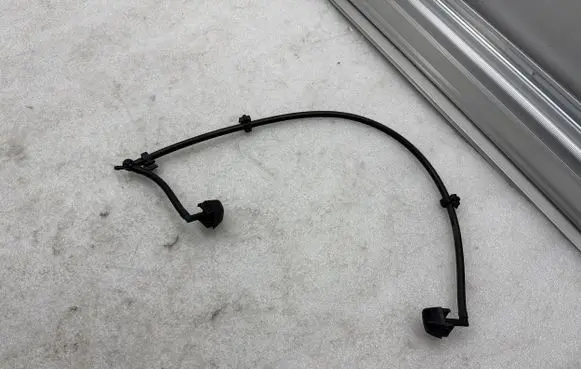 Fiat 500E Windshield washer spray nozzle A83120D
