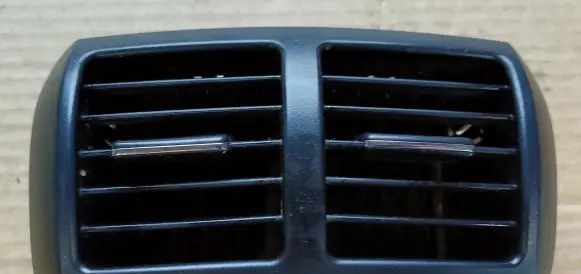 Mercedes-Benz R W251 Dash center air vent grill