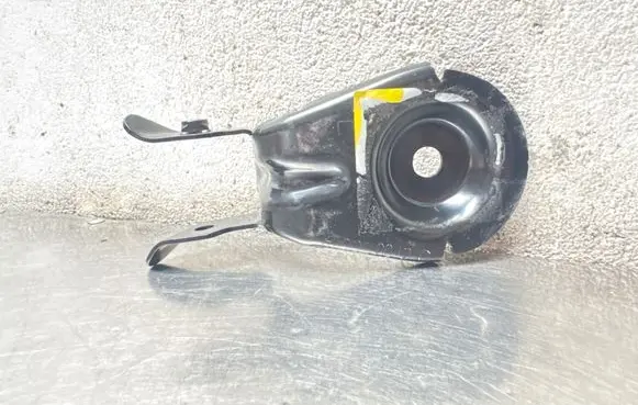 Opel Insignia A Radiator mount bracket 13271583