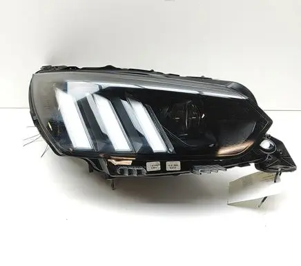 Peugeot 2008 II Headlight/headlamp 9850177580