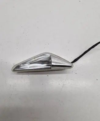 BMW X5 E70 Front fender indicator light 7171007 135W07W