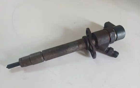 Volvo V70 Fuel injector 0445110078 8658351