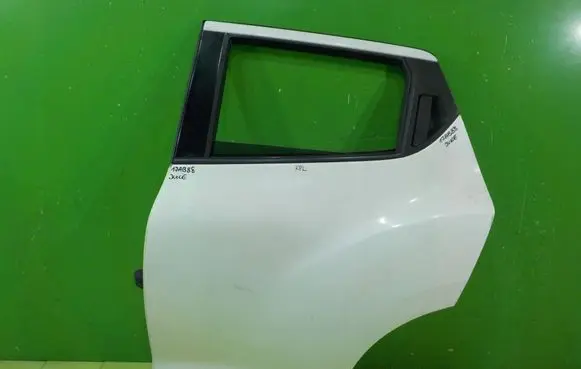 Nissan Juke I F15 Rear door LEWE