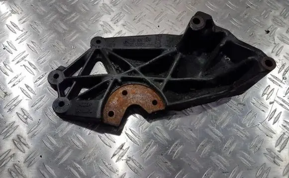 Seat Alhambra (Mk1) Engine mounting bracket 7m3199308 3m216037aa