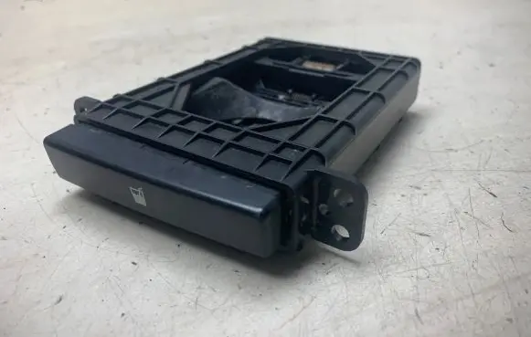 Toyota Avensis T250 Cup holder MT3509