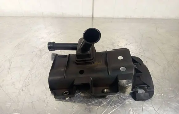 BMW M3 e90 Other engine bay part 62440410 1141