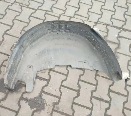 Rear arch fender liner splash guards