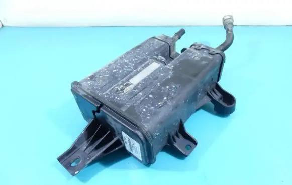 Active carbon filter fuel vapour canister