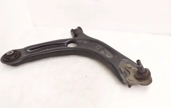 Volkswagen PASSAT B8 Front lower control arm/wishbone
