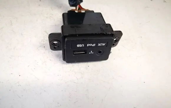 KIA Sorento USB socket connector 961202p000