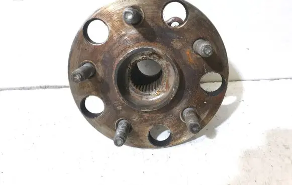 Lexus IS III XE30 Rear wheel hub
