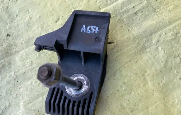 Mercedes-Benz A W169 Other under body part A1696200536