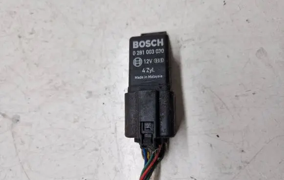 Honda CR-V Glow plug pre-heat relay 0281003030 30433401