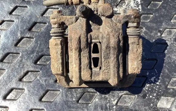 Honda Accord Rear brake caliper 106M1