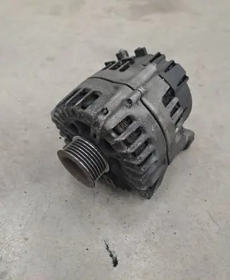 BMW 5 F10 F11 Generator/alternator 8515754 FG23S058 2613702A