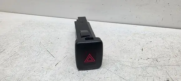 Volvo V70 Hazard light switch 9123685