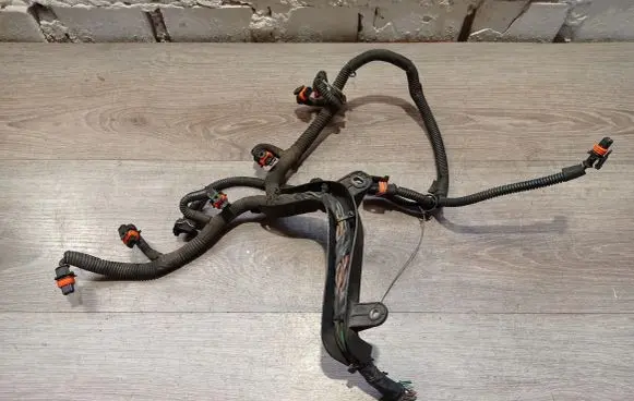 Volvo S60 Fuel injector wires 