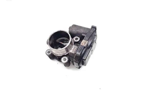Opel Astra J Electric throttle body valve 55570009
