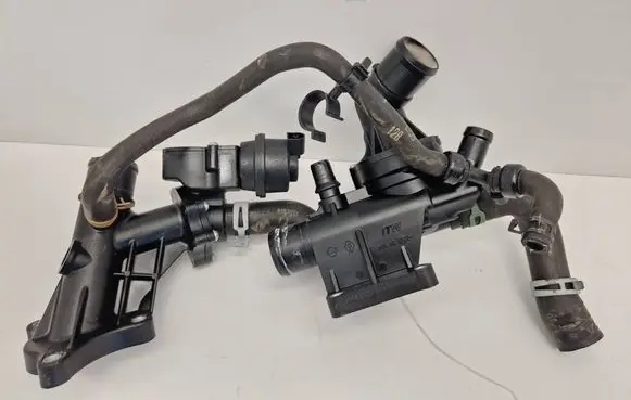 Renault Trafic III (X82) Thermostat/thermostat housing 110618527R 110600686R