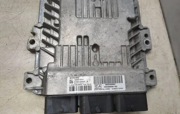 Peugeot 208 I Engine control unit/module S180123008A 9800268980 9666681180
